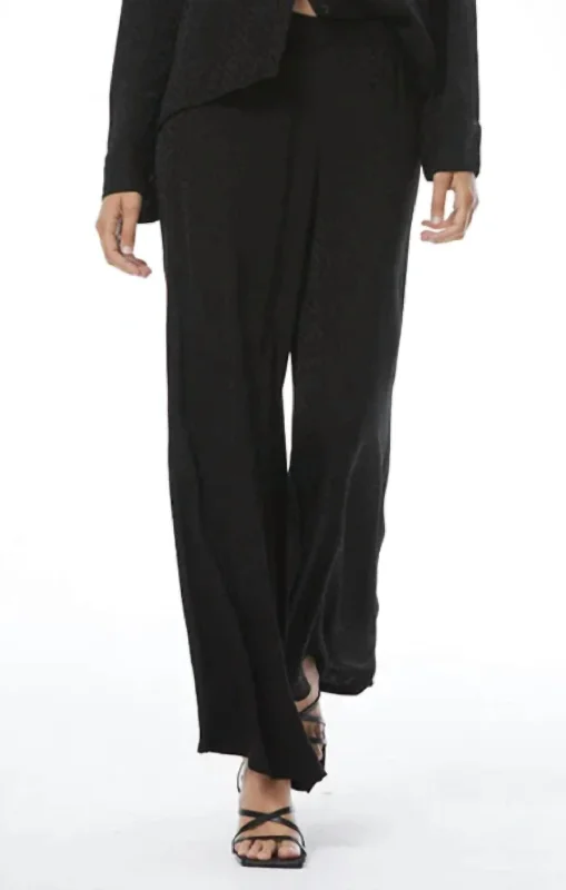 Minimal Classic Aiko Pant In Black