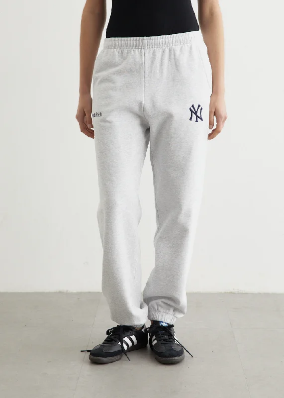 Versatile Itinerary Yankees Serif Sweatpants